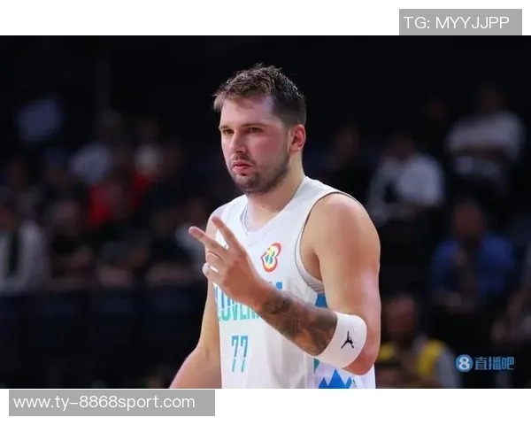 东契奇本赛季技犯次数已达12次排名联盟第二仅次于狄龙的15次