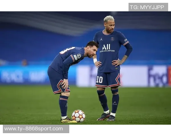 埃利奥特社媒展示梅西内马尔球星卡揭示足球价值与传奇地位