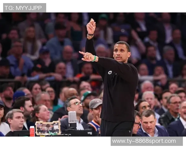 杰伦布朗赞教练团队精心指导与队友们的全力拼搏成就战绩辉煌 杰伦布朗赞教练团队精心指导与队友们的全力拼搏成就战绩辉煌